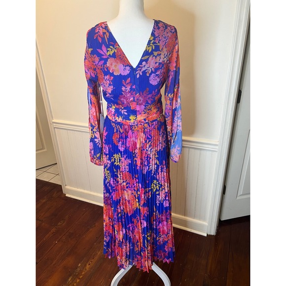 Sienna Blue Floral Pleated Maxi Dress Long Sleeve V-Neck Shimmer NWT chiffon 6 - Picture 6 of 12